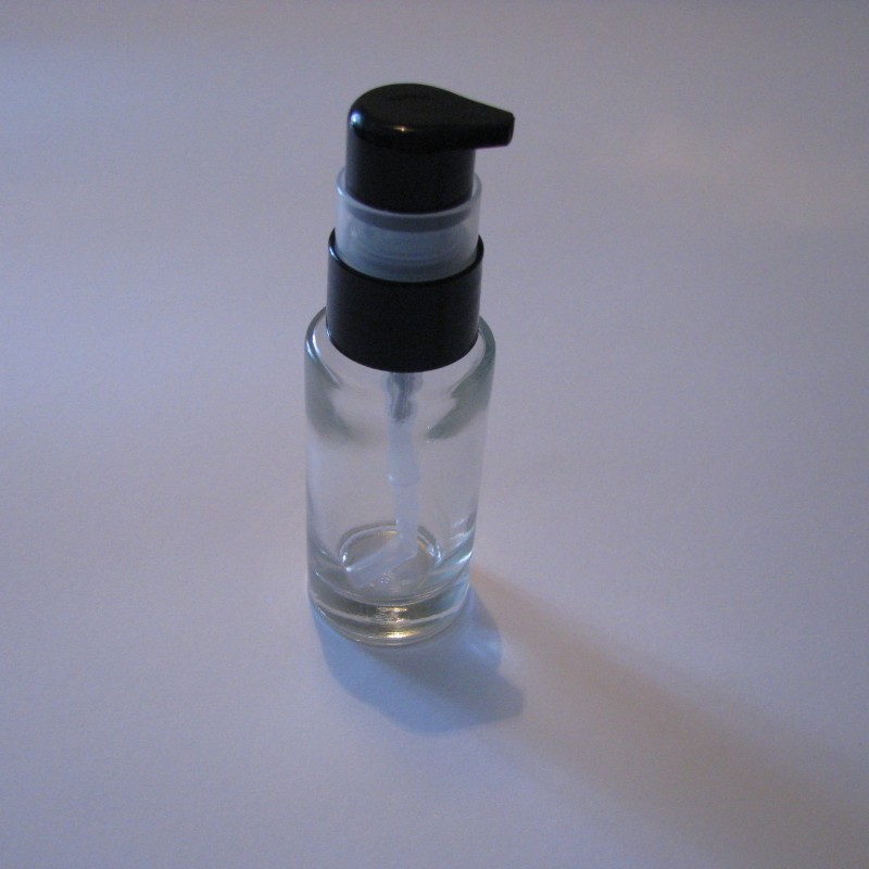 Steklenička Minerva 50 ml s črno pumpico za kreme