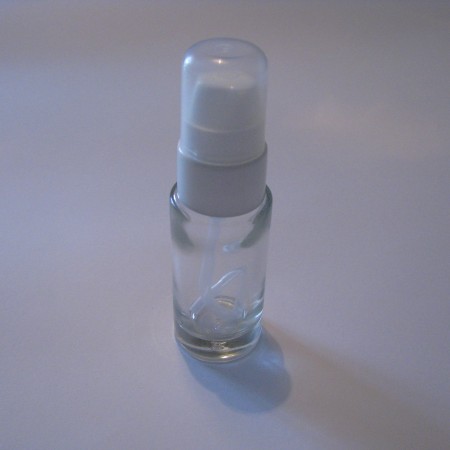 Steklenička Minerva 30 ml z belo pumpico